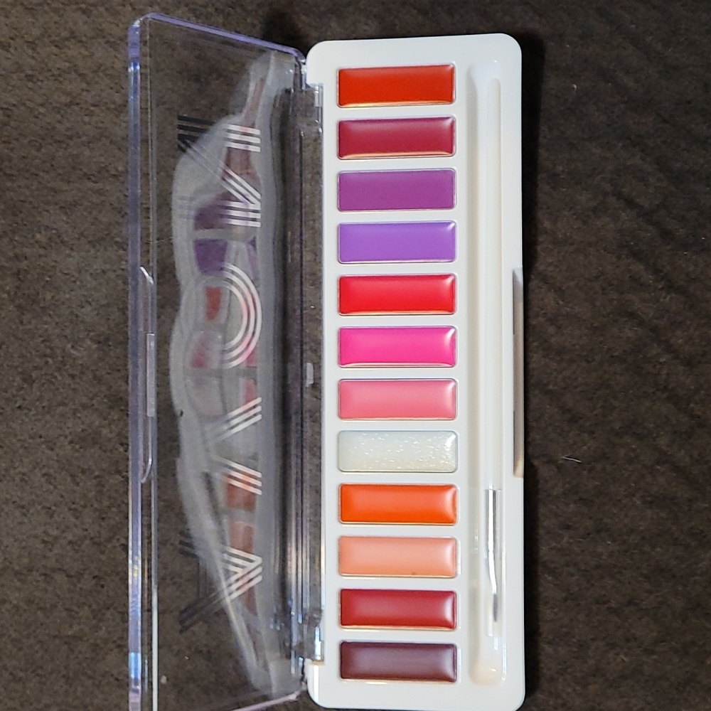 Avon True color Lio Palatte